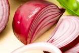 洋葱泡红酒方法及功效有哪些
