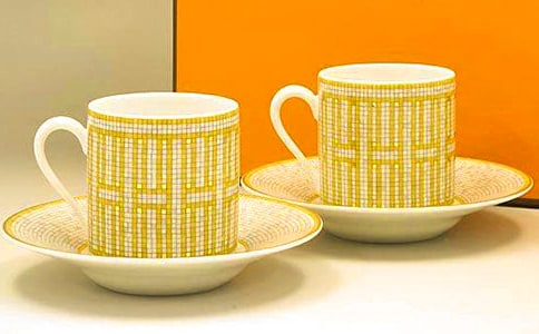 关于水杯跟感情的句子 破碎杯子和感情的金典句子