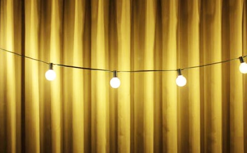 大学迎新文艺晚会闭幕词范文