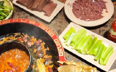 火锅店服务员工作总结8篇