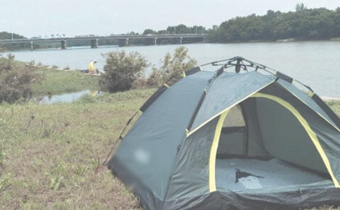 我的第一次野外露营作文