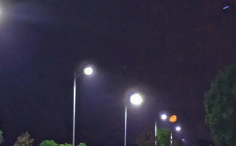 美丽的路灯状物作文