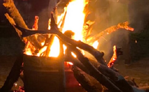 户外篝火晚会主持词资料范文